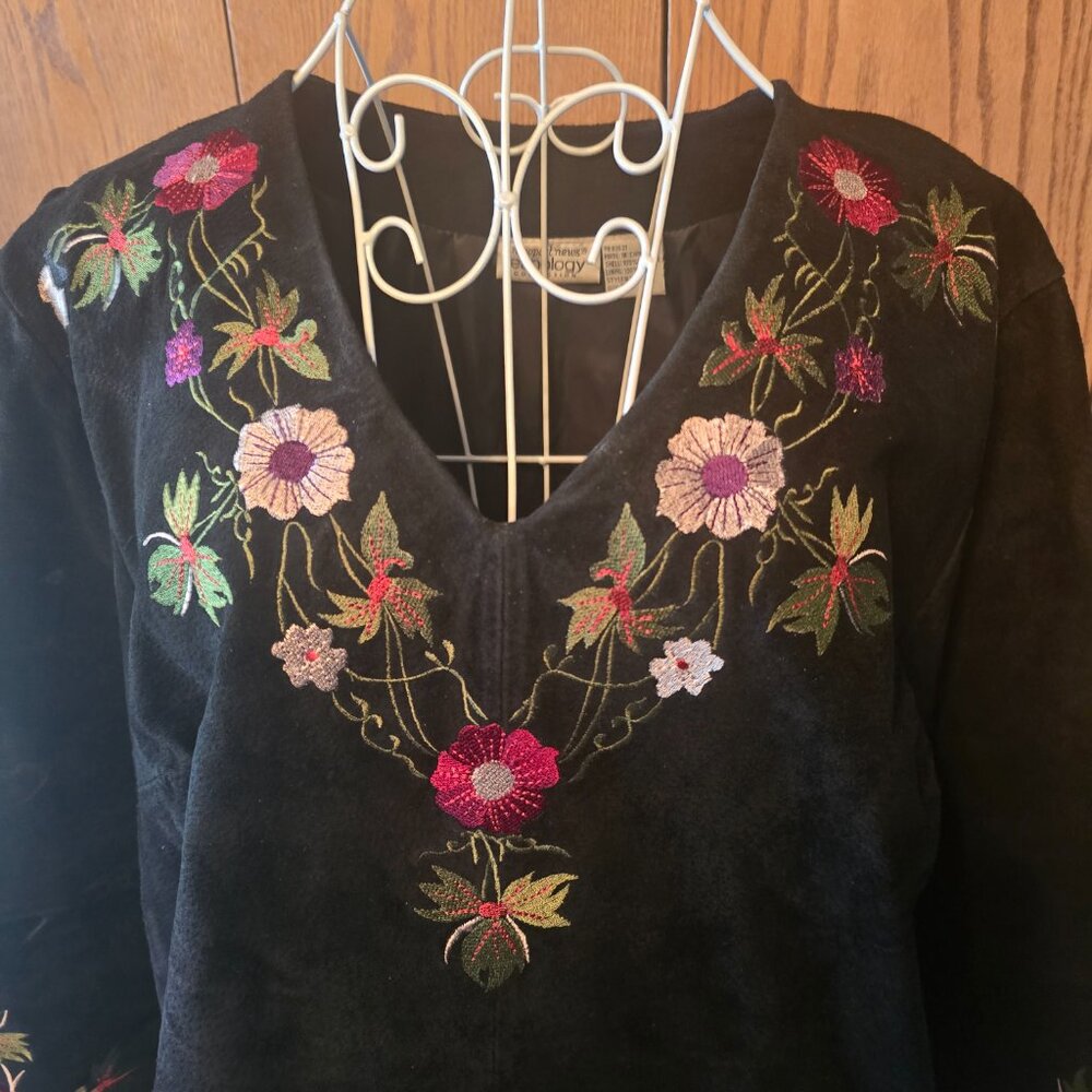 Newport News Vintage Black Suede Embroidered Pullover Size 12 90s Boho EUC - Picture 10 of 11
